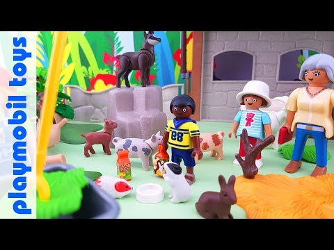 Unpack Playmobil City Life 6635 Children's Petting Zoo with Many Animals