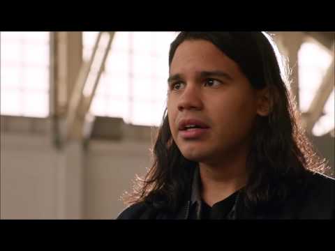 DC's Legends of Tomorrow S02E07 Cisco  Nate Vibe to the Dominators