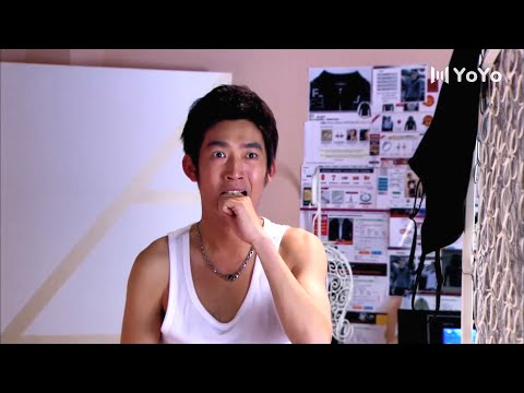 Зрелая дама попросила мальчика снять штаны, она ...