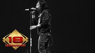 Download lagu Ari Lasso - Hampa (Live Konser Pamekasan Madura 5 November 2005) mp3