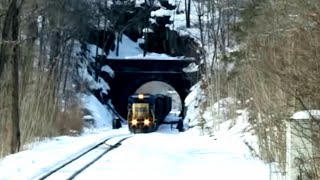 preview picture of video 'Snow & the Sykesville Tunnel'