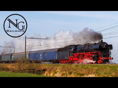 23 april 2023 De SSN 01 1075 stoomtrein passeert Woerden