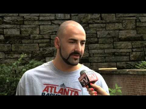 Pero Antić signs with Atlanta Hawks