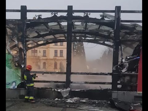 Pożar ustrońskiej sceny w Ustroniu / ujęcia dzień po