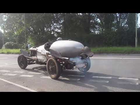 Bentley Indy Car leaving a car show - pure sounds
