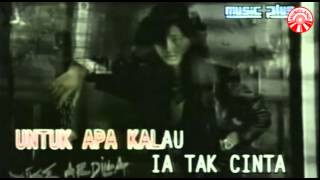 Nike Ardilla - Mama Aku Ingin Pulang [Official Music Video]