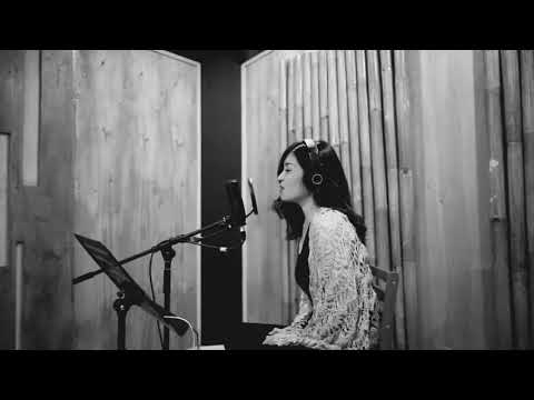 EGHA DE LATOYA - BUKAN DIRIKU (SAMSONS) LIVE COVER