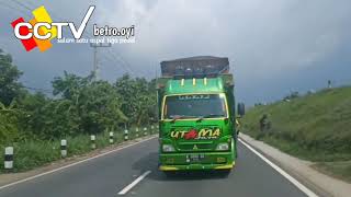 Download lagu Truk muatan ayam oleng tipis tipis. mp3
