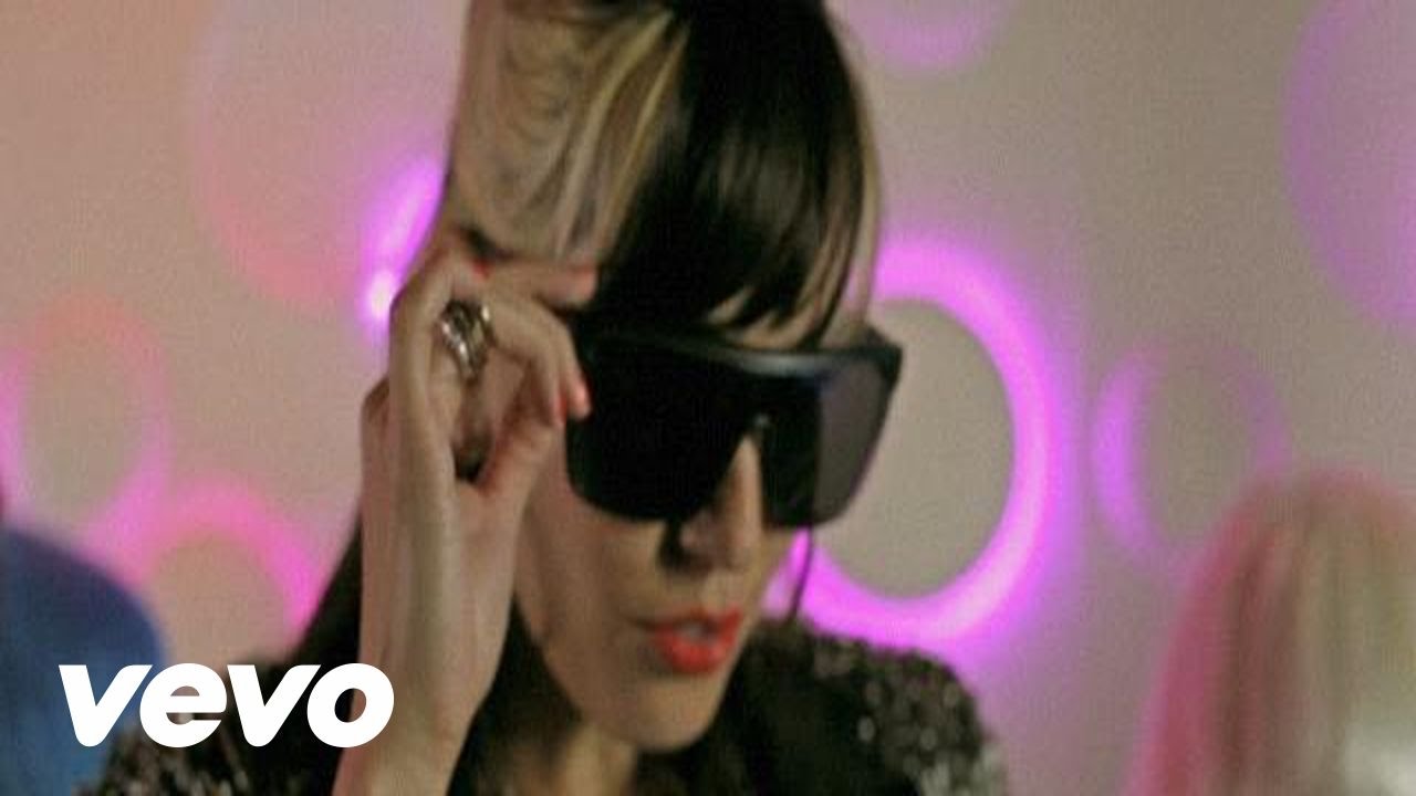 Domino Saints — Malas Mañas