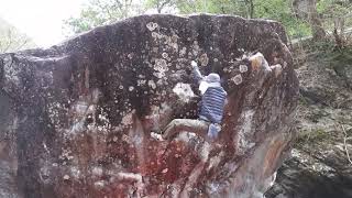 Video thumbnail of 穴 (Hole), 一級 (7a). 気田川 (Ketagawa)