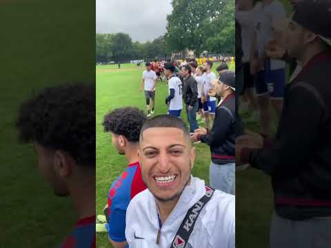 Schiedsrichter macht großen Fehler und Gegner rastet aus 😱#shorts