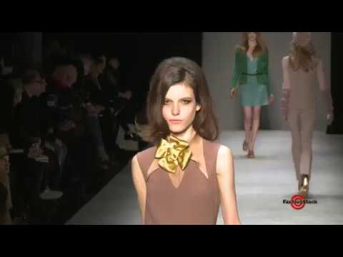 Rochas Fall Winter 2010 - Paris Fashion Week - Runway Show