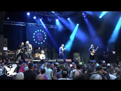The Generators - Throw Away The Key live at Punk Rock Holiday