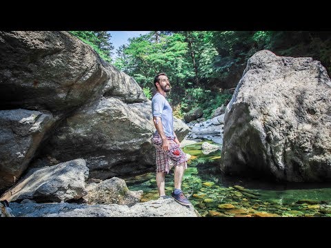 隠れた日本の谷 (The Hidden Japanese Valley)