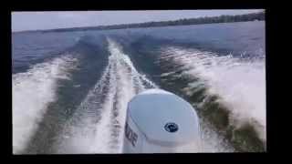 preview picture of video 'Evinrude E-Tec 115 out on Old River'