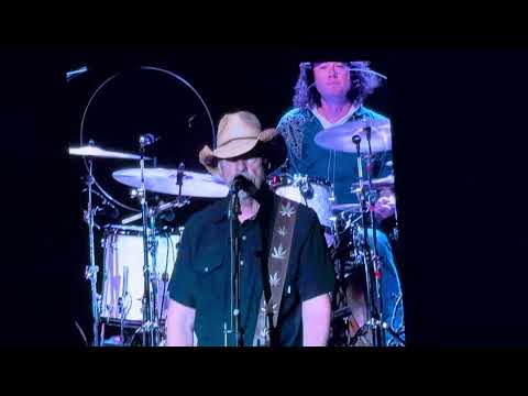Rip Off The Knob - The Bellamy Brothers - Live In Shipshewana Indiana - 3-13-25