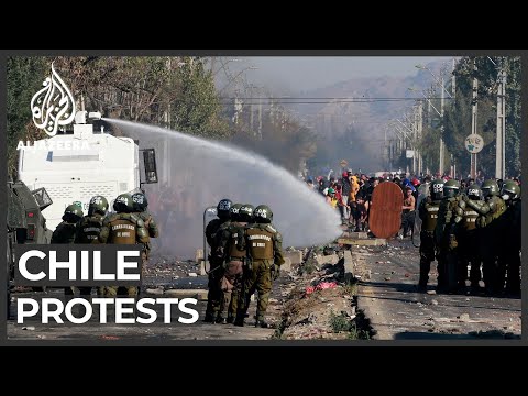 Chile COVID-19 lockdown: Poor Santiago residents demand food, aid