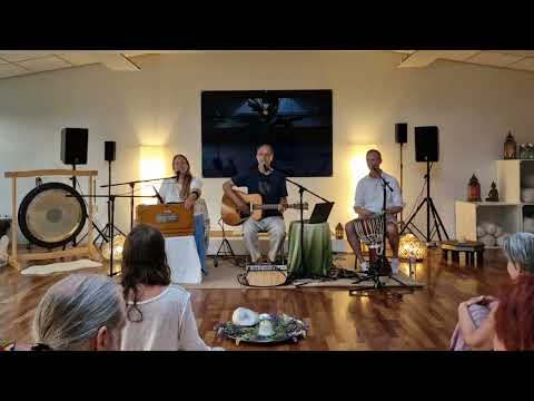 Om Asatoma Sadgamaya (new version) - Radical Devotion - Live Oslo