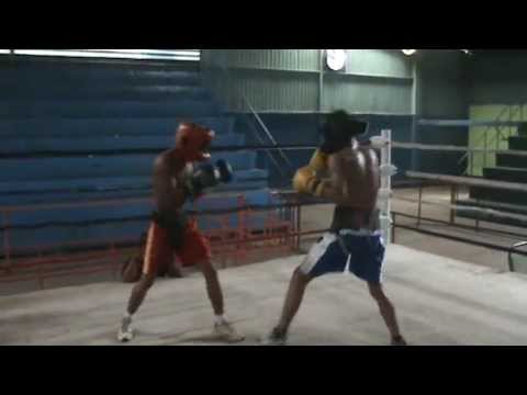 Chocolatito Cardoza vs José El  "Danto" Pérez 2do round.mp4