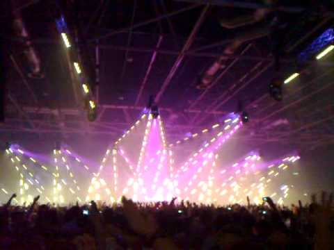 Armin van Buuren @ TE 2009: Delerium vs. Gareth Emery - This Is Silence