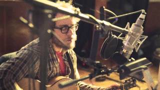 AMOS LEE SONG SPOTLIGHT: Chill In The Air