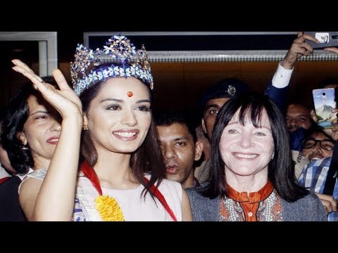 Miss World 2017 Manushi Chhillar Meets Her Fans At Mumbai Airport