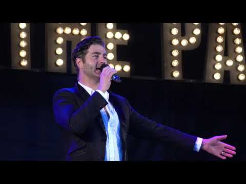 Oliver Tompsett sings 'You'll be Back' from Hamilton