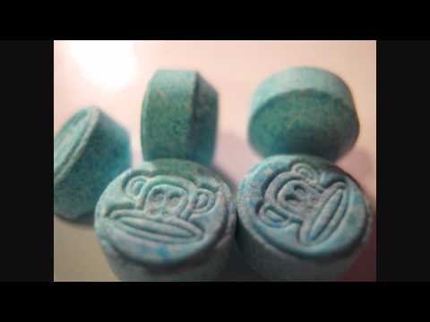 Chrizz Luvly - Let The Music Play (Original Mix)