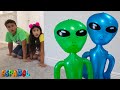 Maria Clara Y JP En Una Divertida Historia De Alienígenas Bebés Story About Green Friends