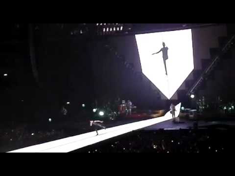 Lorenzo nei palasport 28 dicembre 2015 - Mi fido di te