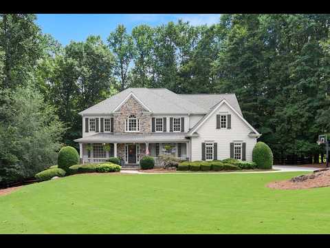 Perfect Layout in Milton's Taylor Glen | 5 Beds, Finished Basement & Private Backyard