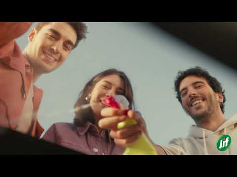 NEW! Jif Cream Spray removes tough grease and stains