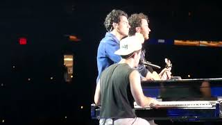 Black Keys - Jonas Brothers