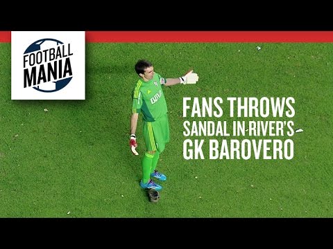 Fans throws sandal in River's GK Marcelo Barovero