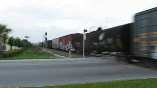 preview picture of video 'Chasing CSX Q453 Lake Worth to Hollywood Saturday 7/11/09'