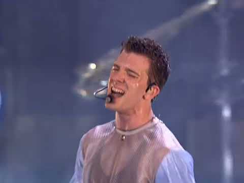 NSYNC - Live In Madison Square Garden - Bye Bye Bye [AI UPSCALED 4K 60 FPS]