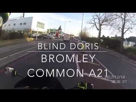 T146CGU VW Polo pulls out on biker, Bromley Common A21