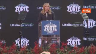 Meloni: “Cetto La Qualunque in confronto alla sinistra è Bismarck”