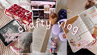 crocheting a book sleeve, reading journal set up, & trying chainmail jewelry | COZY CRAFT VLOG