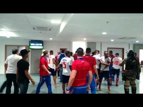 Bahia 0 x 1 Santa Cruz - Briga dentro do vestiario depois do jogo
