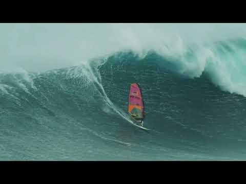 Robby Naish Windsurfing Jaws on Maui * Robby Naish Jaws Windsurfing * Robby Naish Best Windsurfer