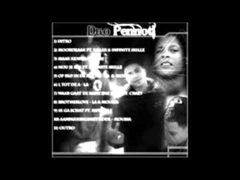 moussa ft LA op pad in de nacht