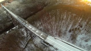 preview picture of video 'Müngstener Brücken Park Winterimpressionen & Bahnbetrieb - DJI Phantom 2 Flug H3-3D - 28.12.2014'