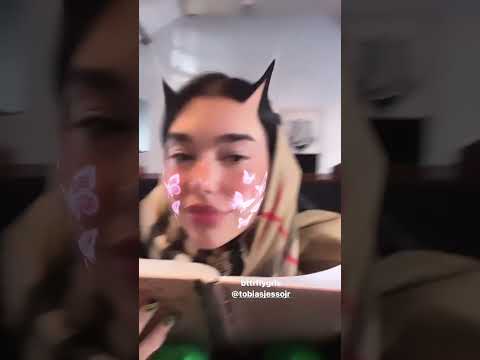 Dua Lipa  and Tobias Jesso Jr  - what are they reading?