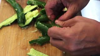 （3分鐘學煮）手拍青瓜Smacked Cucumber Salad
