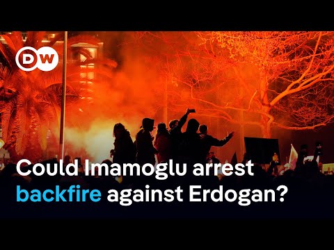 【國際時事】土耳其人民因伊斯坦布爾市長被捕與警方發生衝突 (Turkey update: Protesters in Turkey clash with police over arrest of Istanbul mayor | DW News)