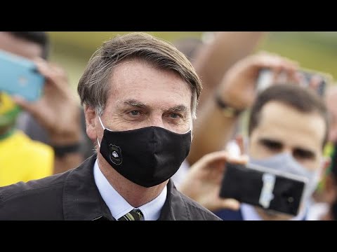 Президента Бразилии Жаира Болсонару освистала толпа.