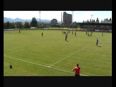 Michal Tomčík - obranný zákrok.