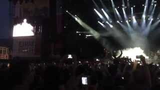 Entrée en scène de Lenny Kravitz - Dirty White Boots (Main Square Festival 2015)