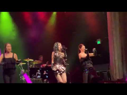 191025 Magnetic Moon - Tiffany Young (1/3)